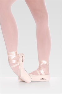 So Danca Pointe Shoe Covers w- Attached Elastic
